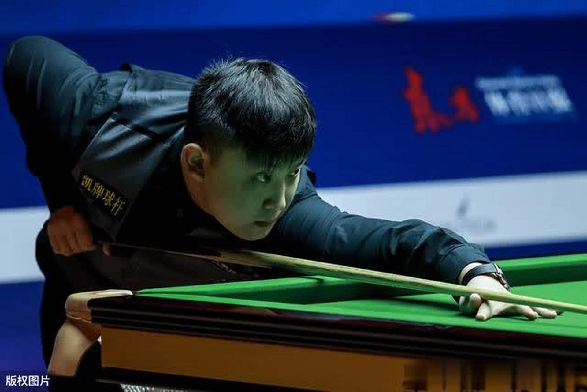 赛季表现更 赛季表现更