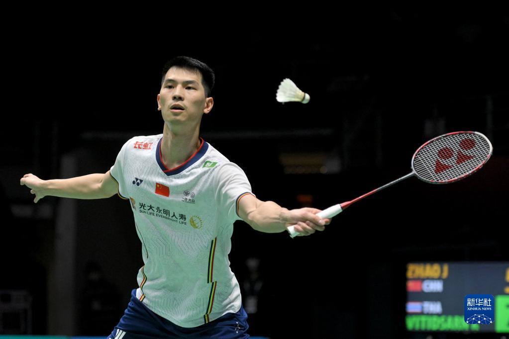 脱离众人的 脱离众人的