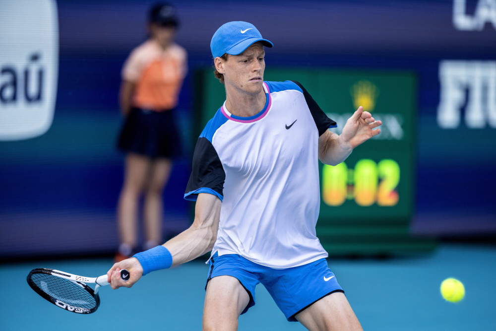 他在45度 他在45度